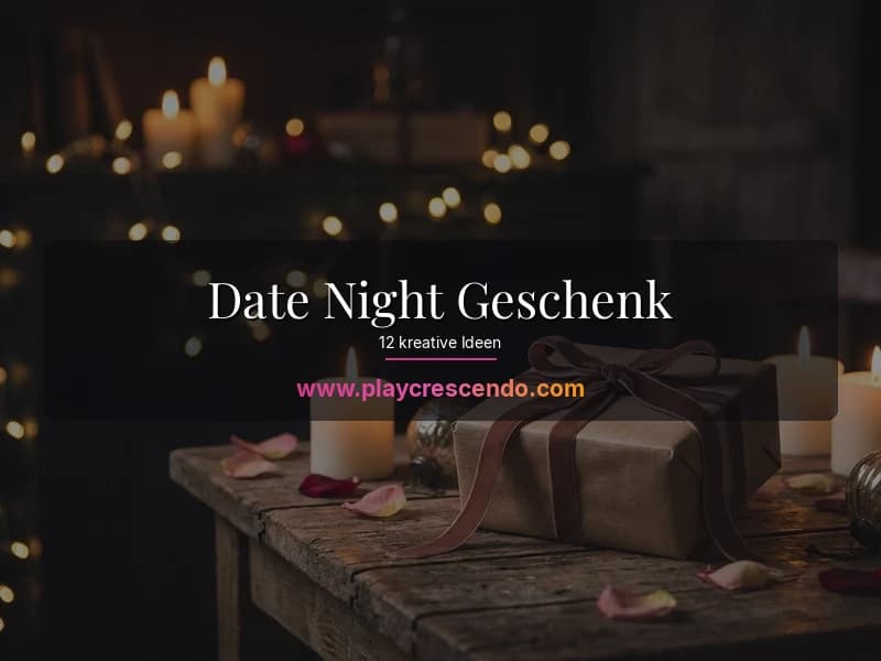 Liebevoll verpacktes Geschenk auf einem Tisch mit Kerzen und Rosenblättern